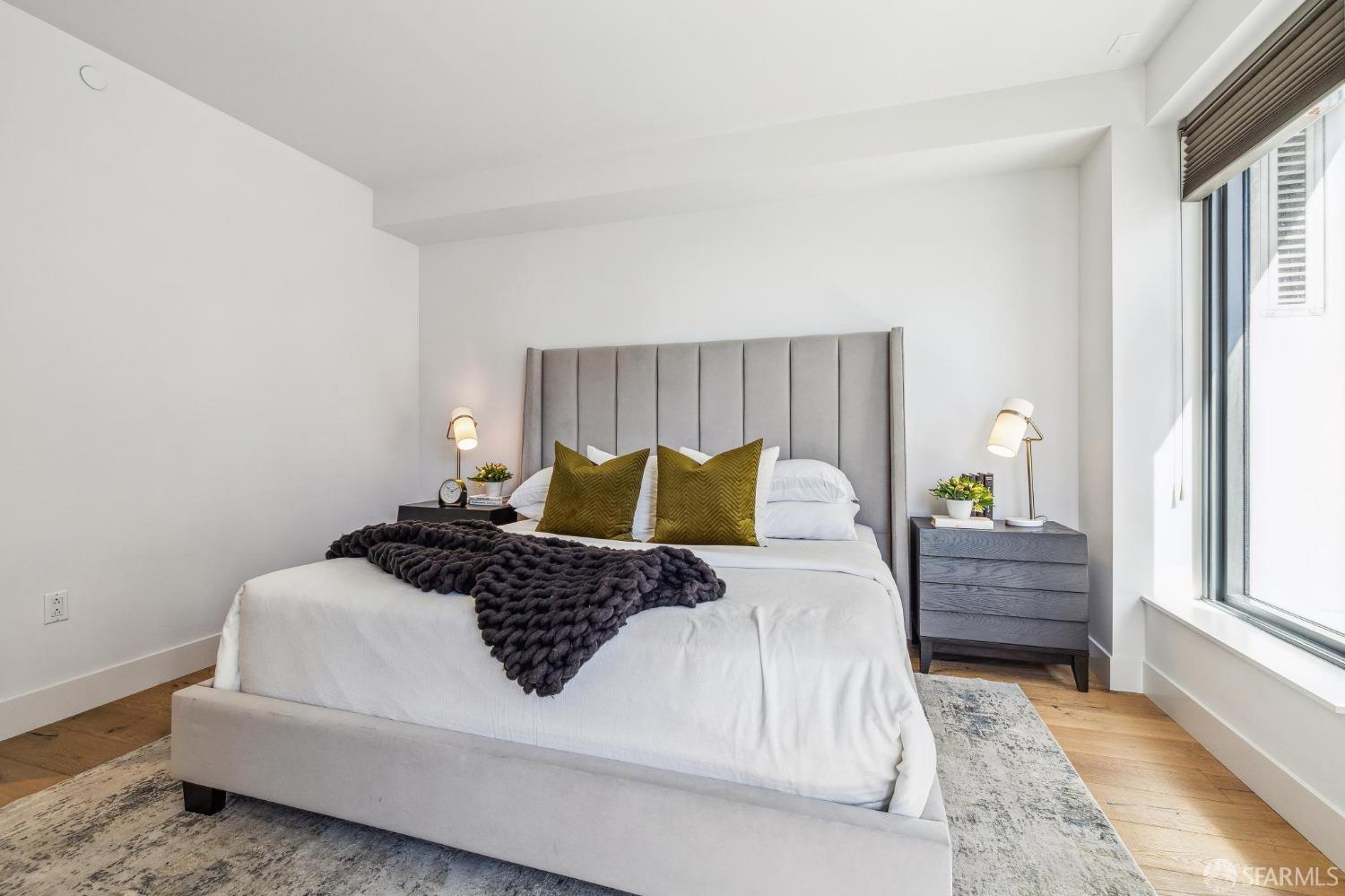 1450 Franklin Street # 905