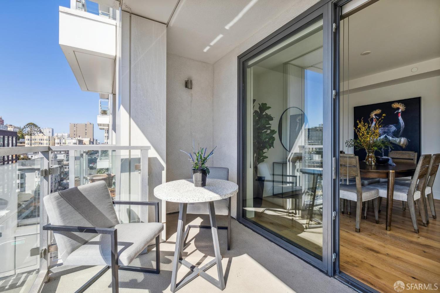 1450 Franklin Street # 905