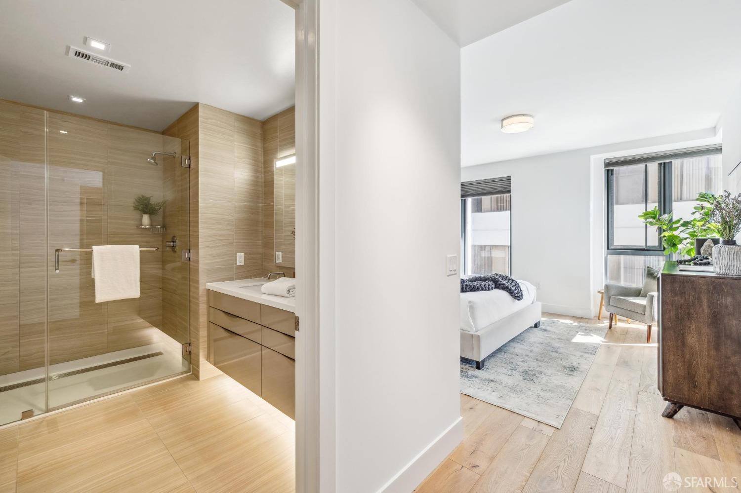 1450 Franklin Street # 905