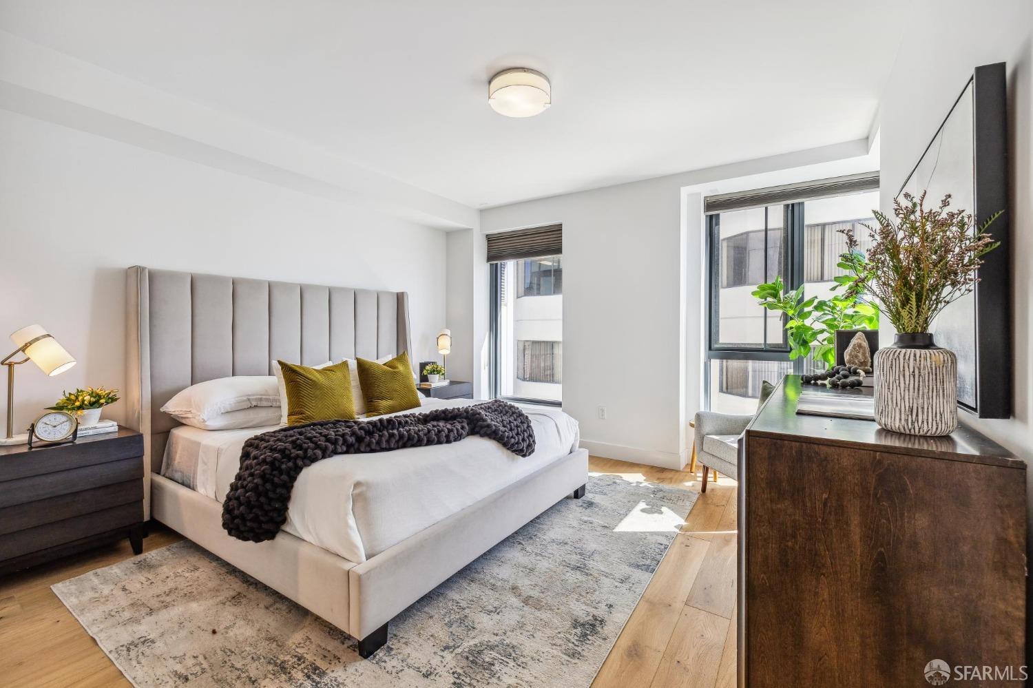 1450 Franklin Street # 905