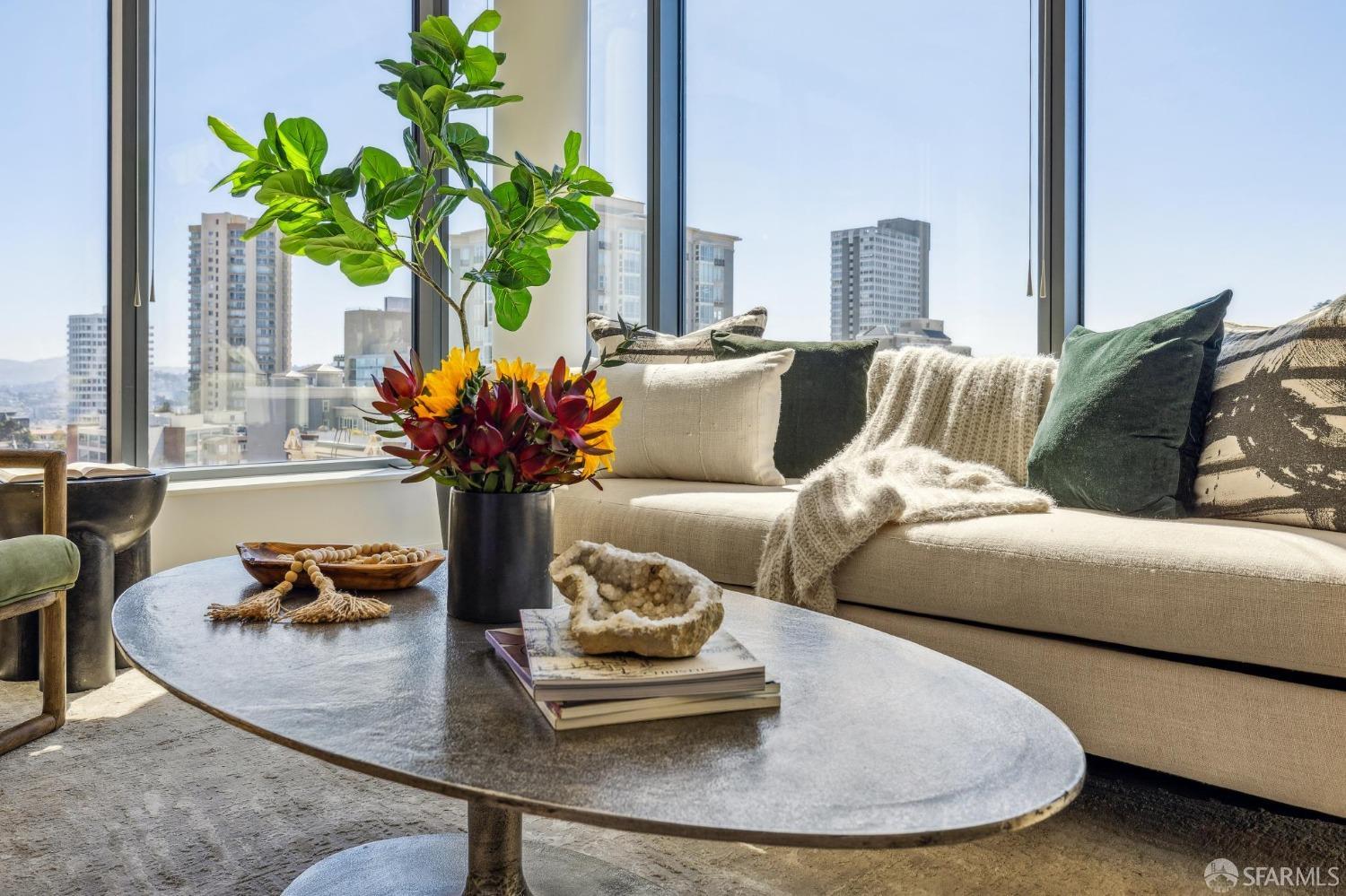 1450 Franklin Street # 905