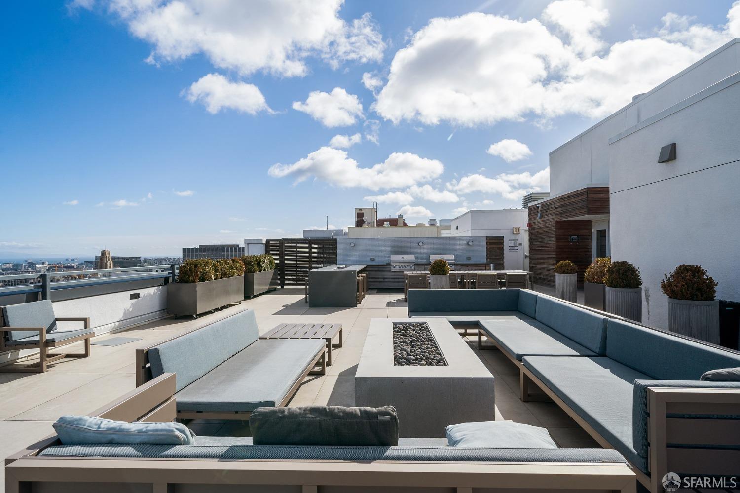 1450 Franklin Street # 905