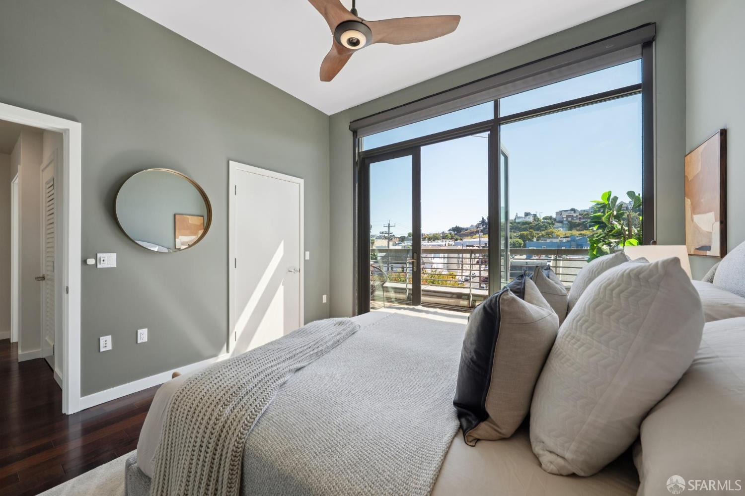 2101 Bryant Street # 306