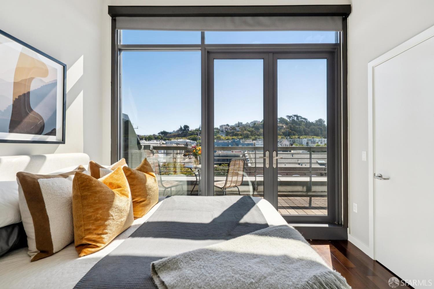 2101 Bryant Street # 306