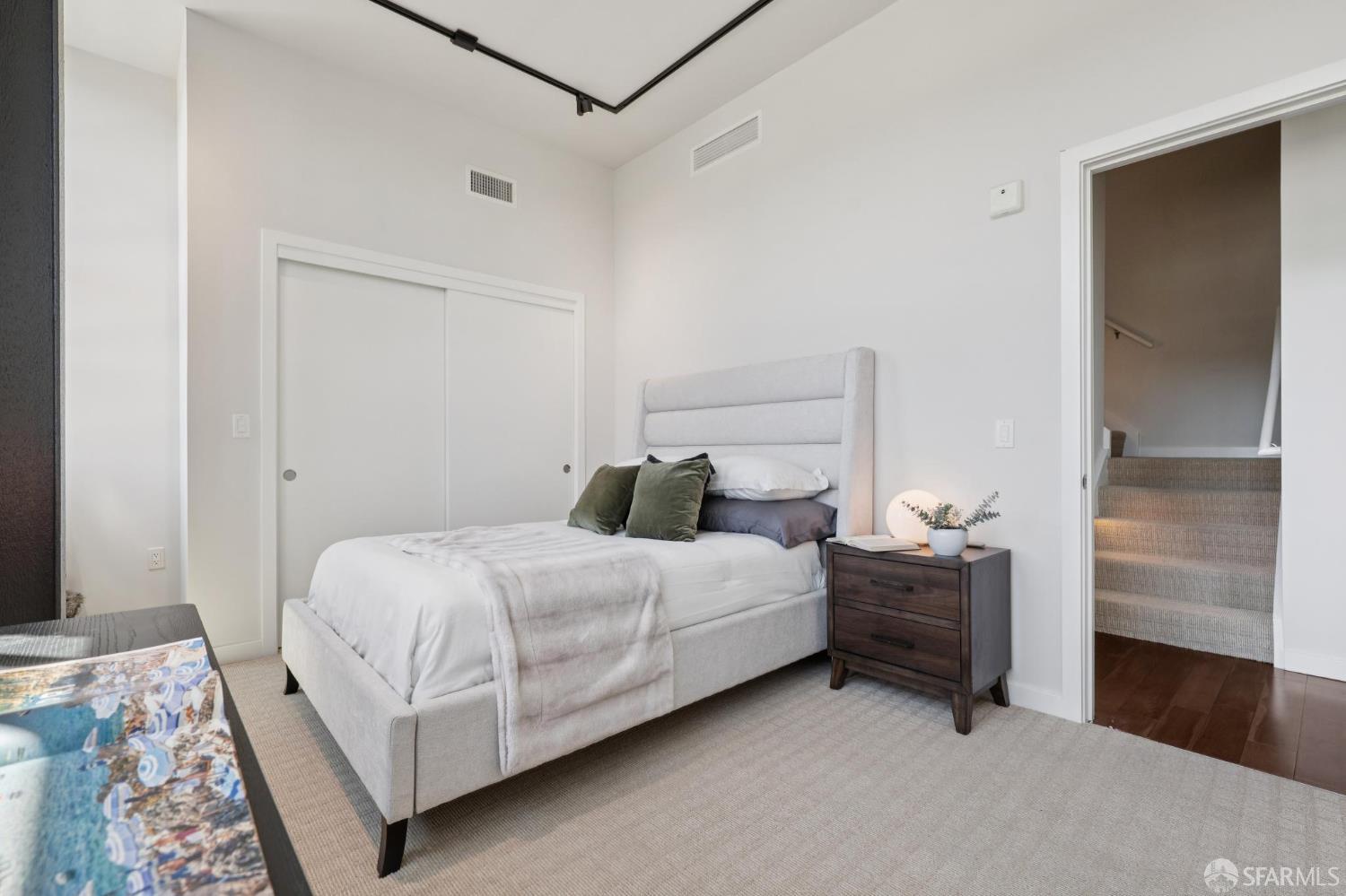 2101 Bryant Street # 306