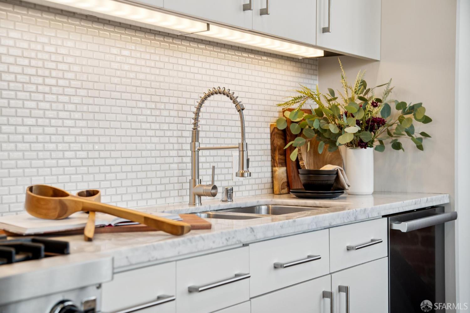 2101 Bryant Street # 306