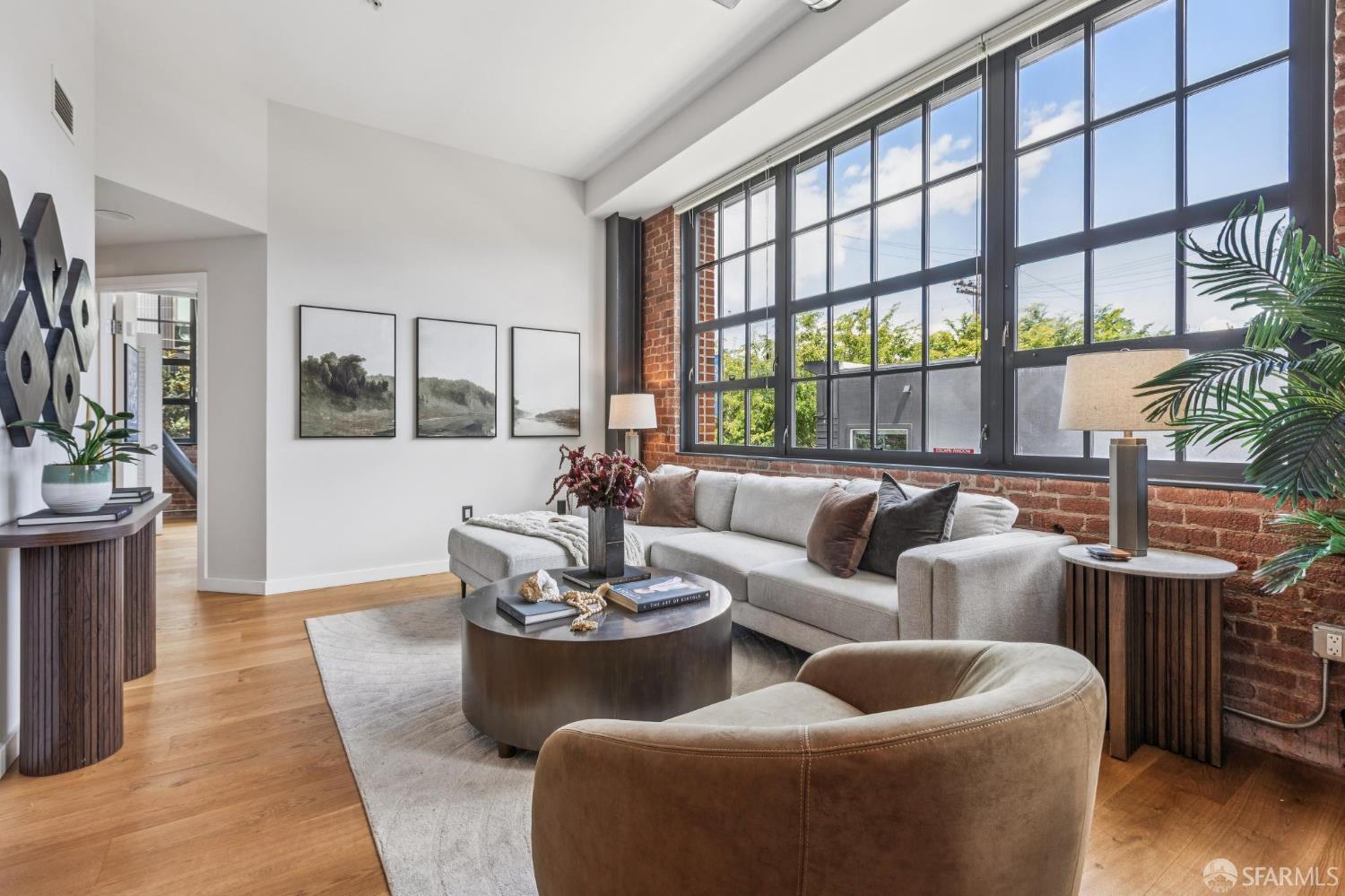 2101 Bryant Street # 205