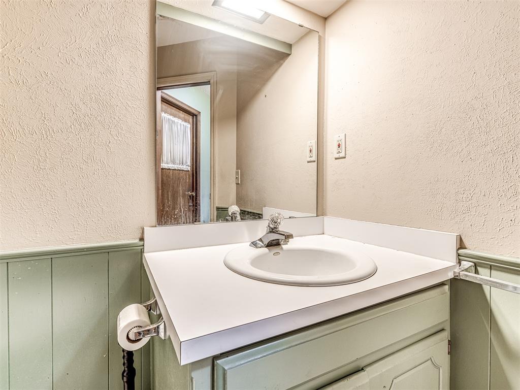 6321 NW 84th Place