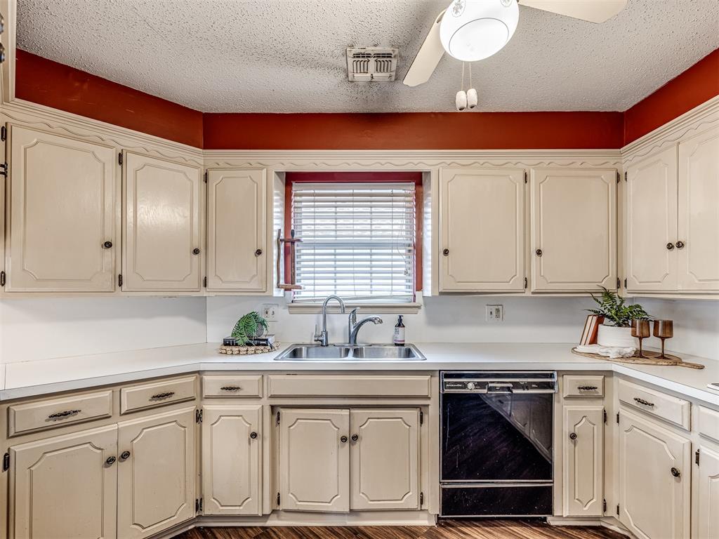 6321 NW 84th Place