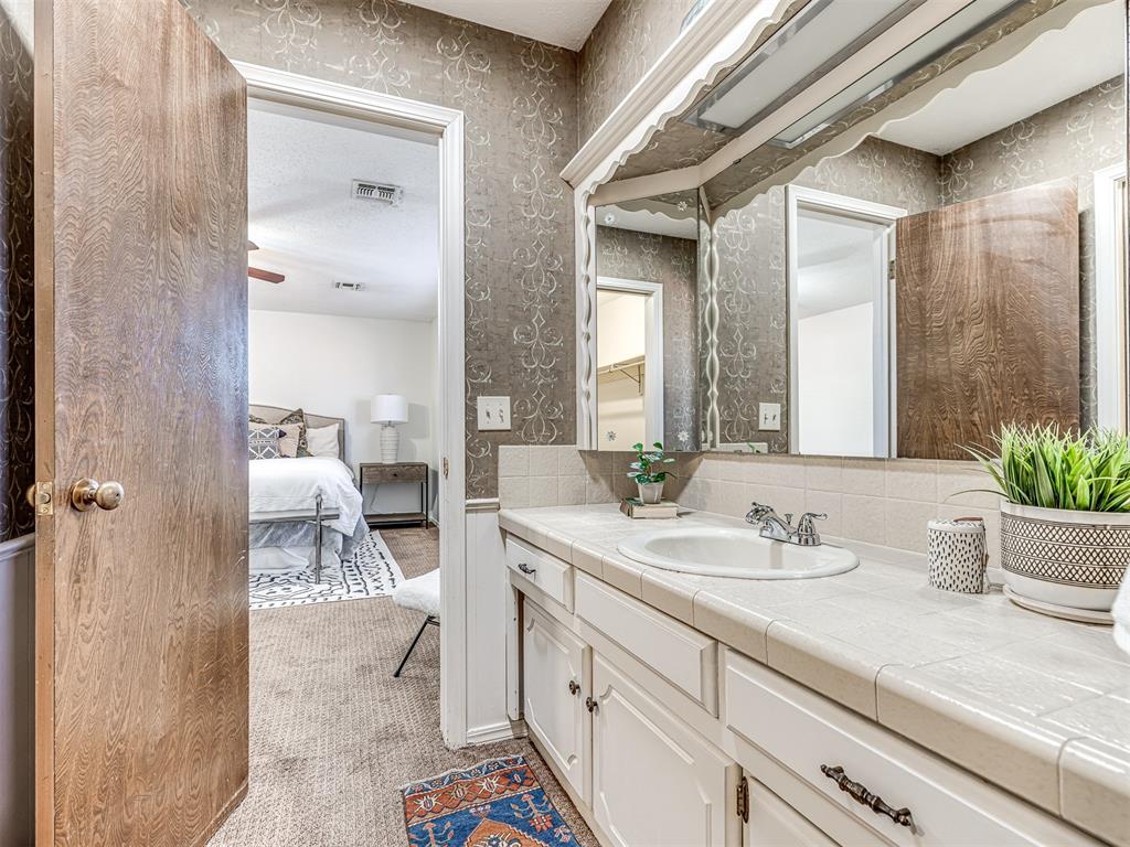 6321 NW 84th Place