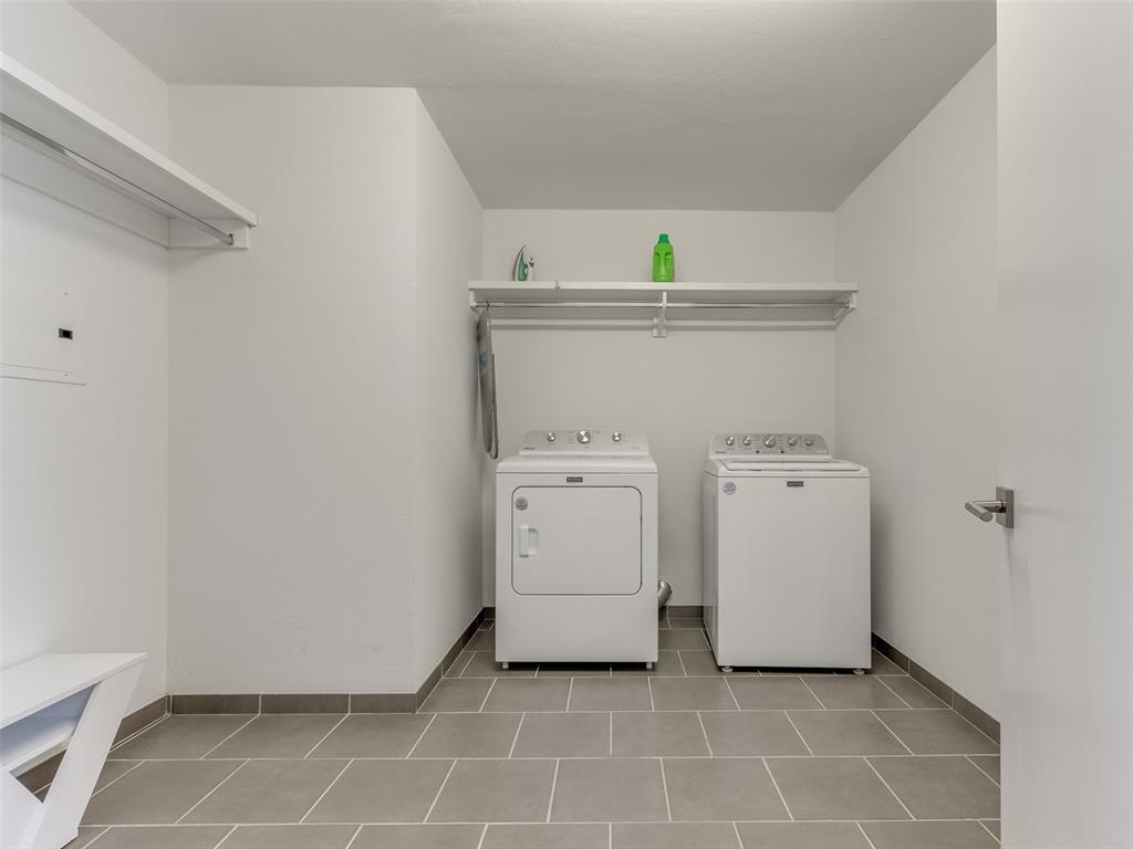 627 Couch Drive Unit: 17