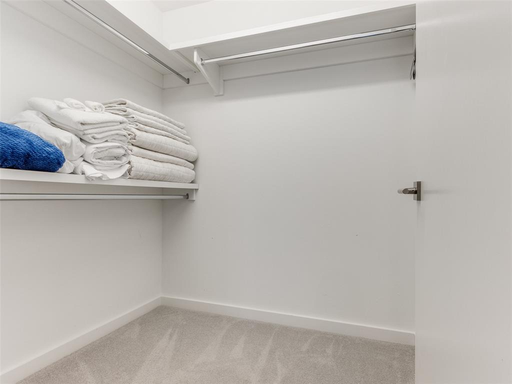 627 Couch Drive Unit: 17