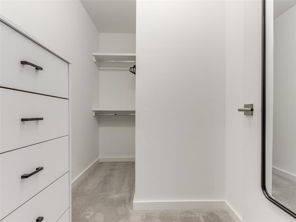 627 Couch Drive Unit: 17