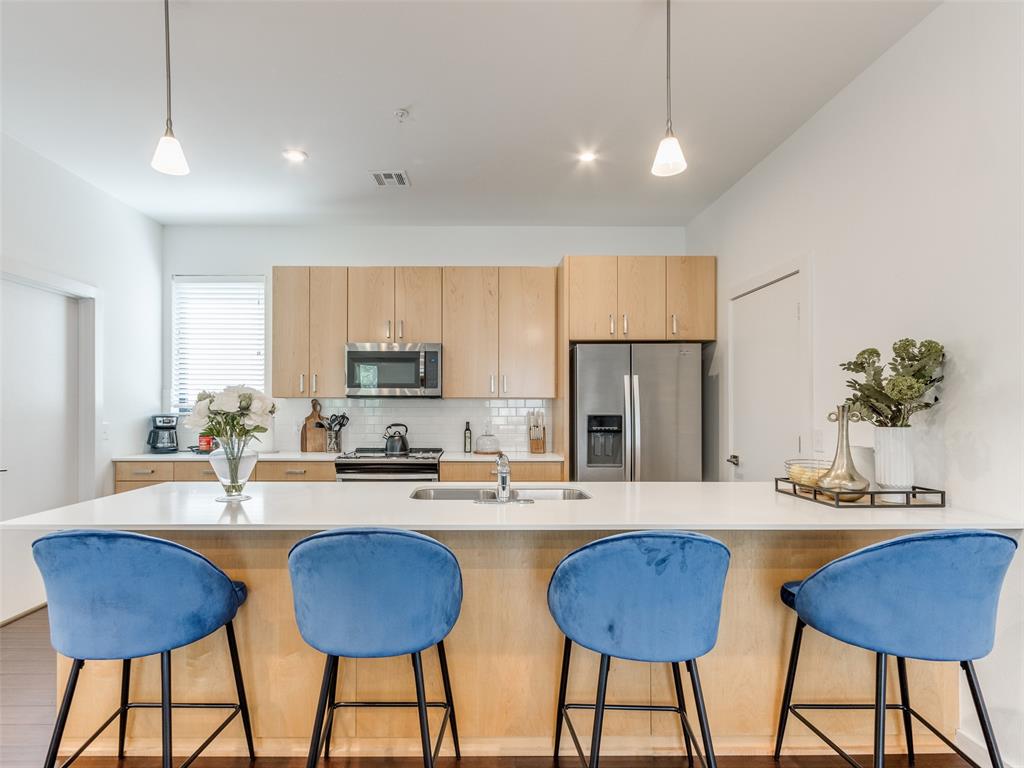 627 Couch Drive Unit: 17