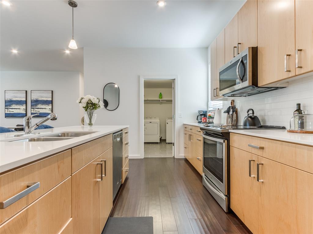 627 Couch Drive Unit: 17
