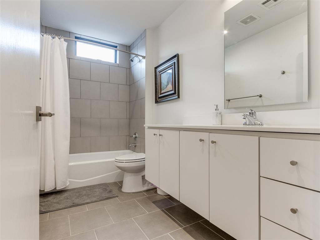 627 Couch Drive Unit: 17