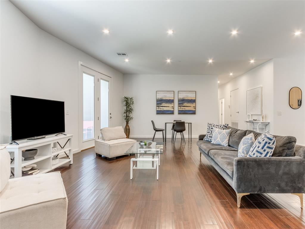 627 Couch Drive Unit: 17