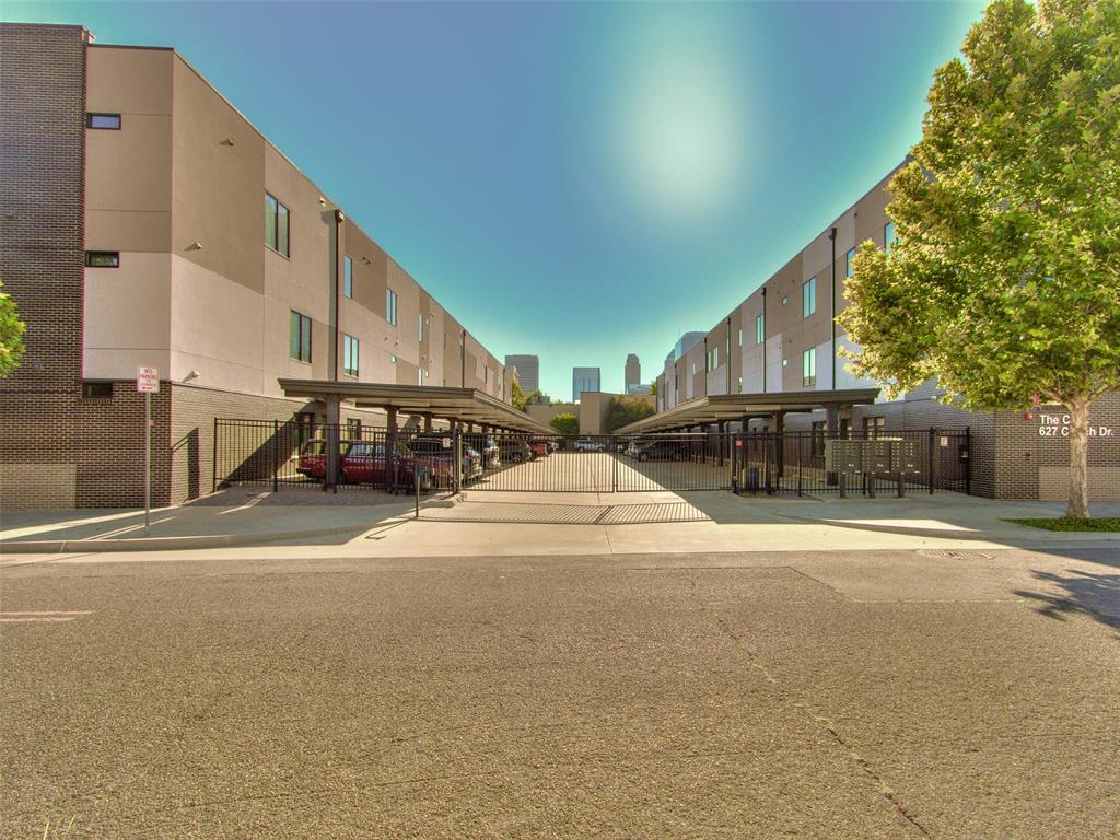 627 Couch Drive Unit: 17