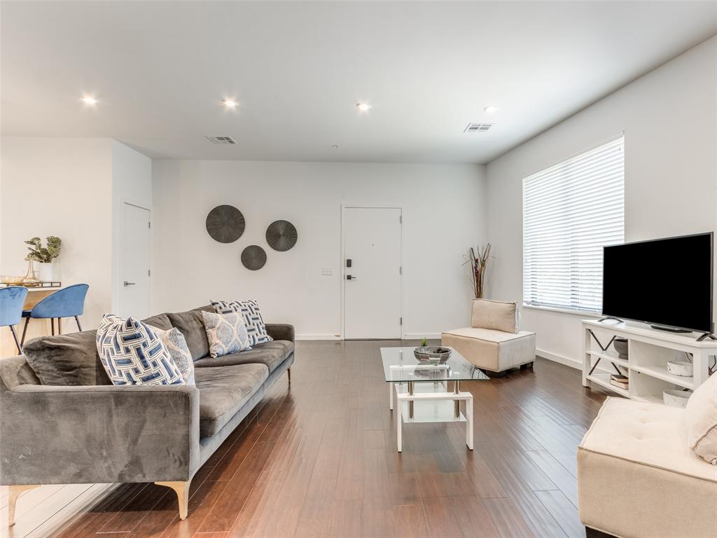 627 Couch Drive Unit: 17