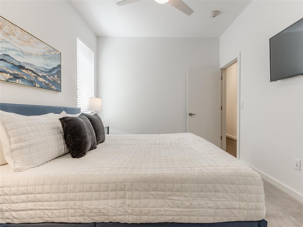 627 Couch Drive Unit: 17