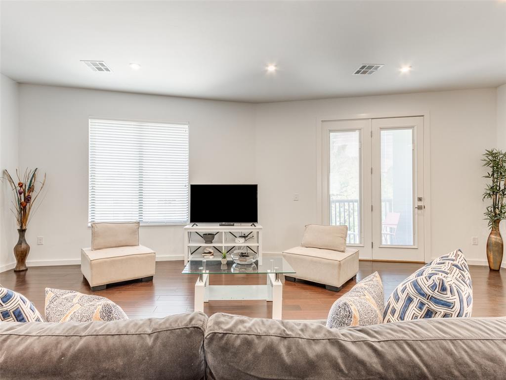 627 Couch Drive Unit: 17