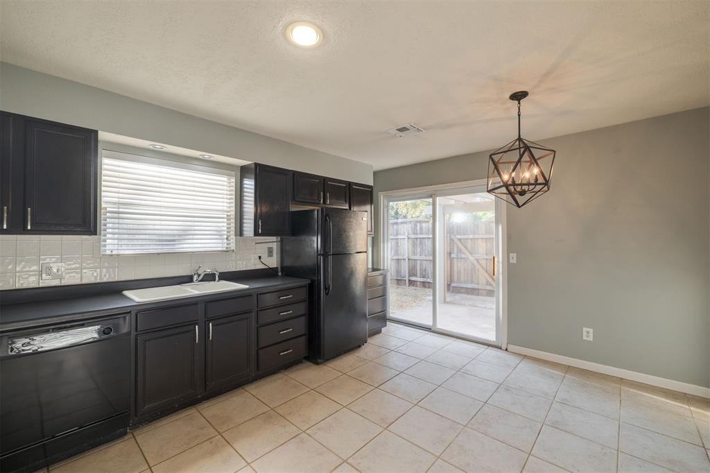 9724 Hefner Village Boulevard