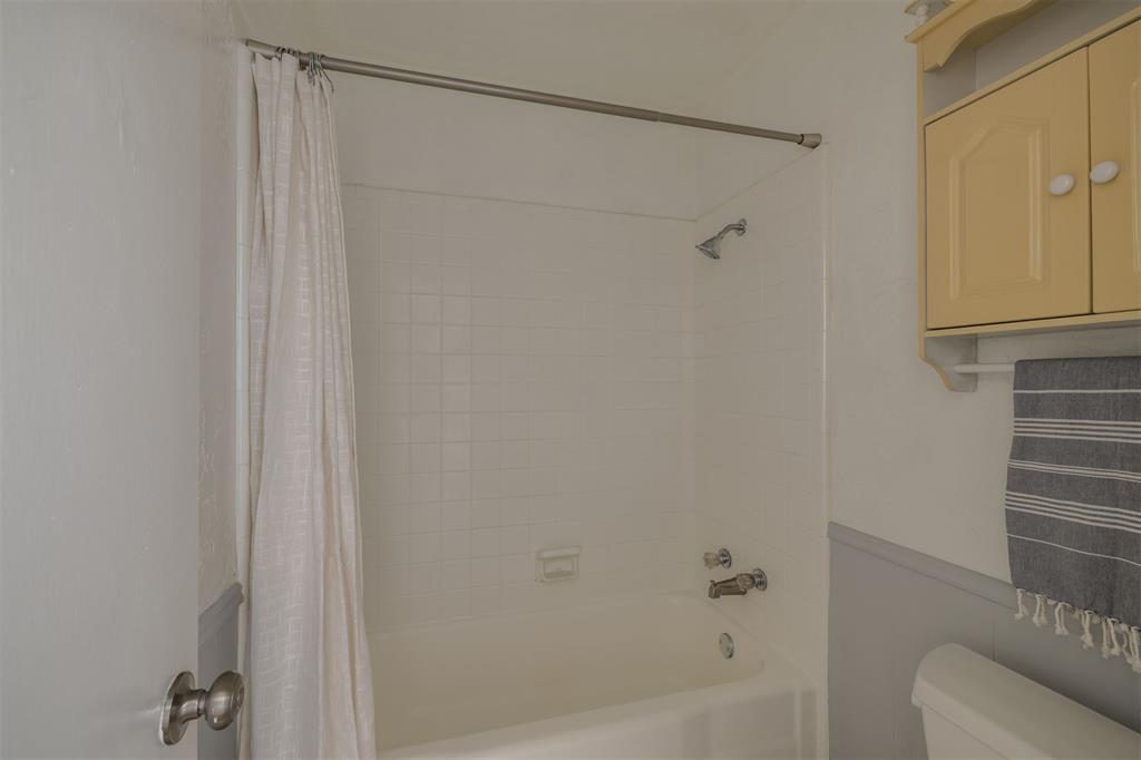 2616 NW 111th Street