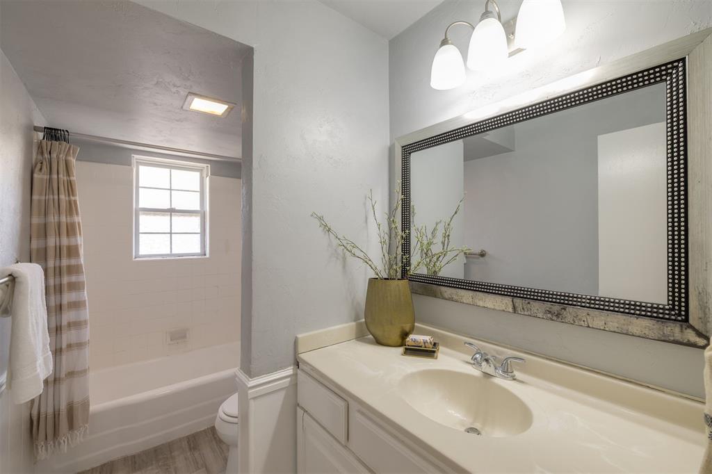 2616 NW 111th Street