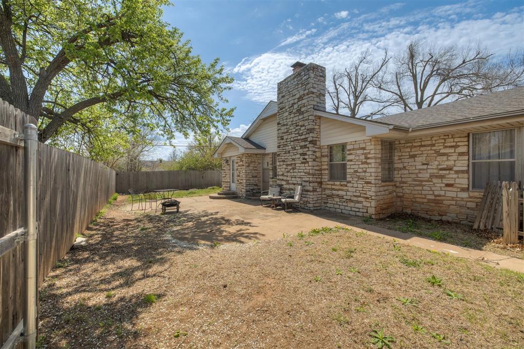 3228 NW 35th Place