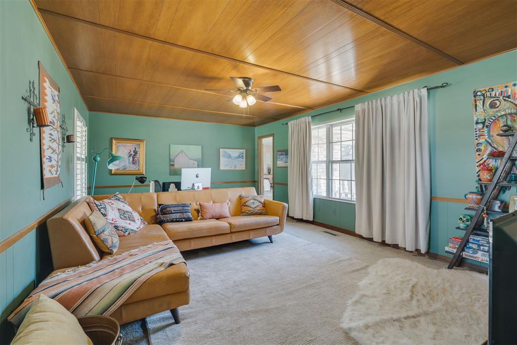 3228 NW 35th Place