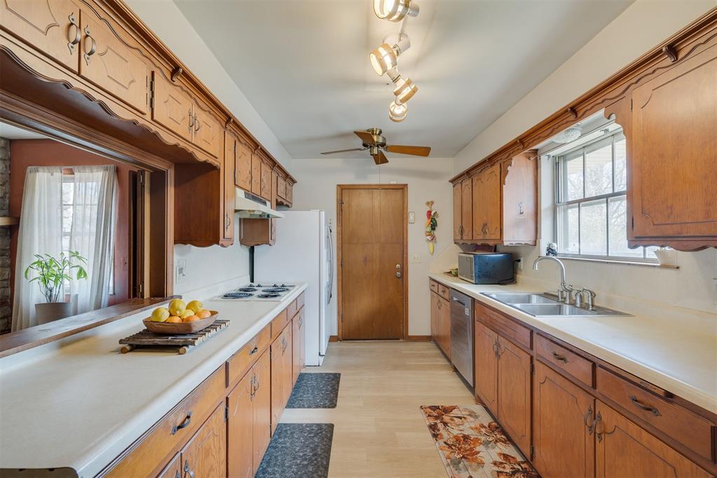 3228 NW 35th Place