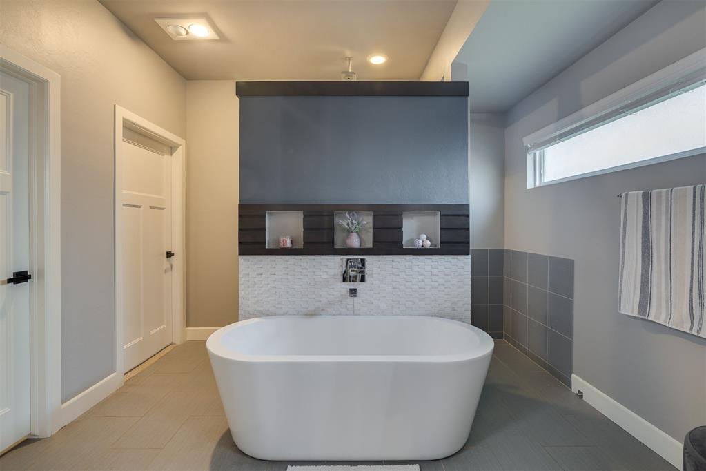 17404 White Hawk Drive
