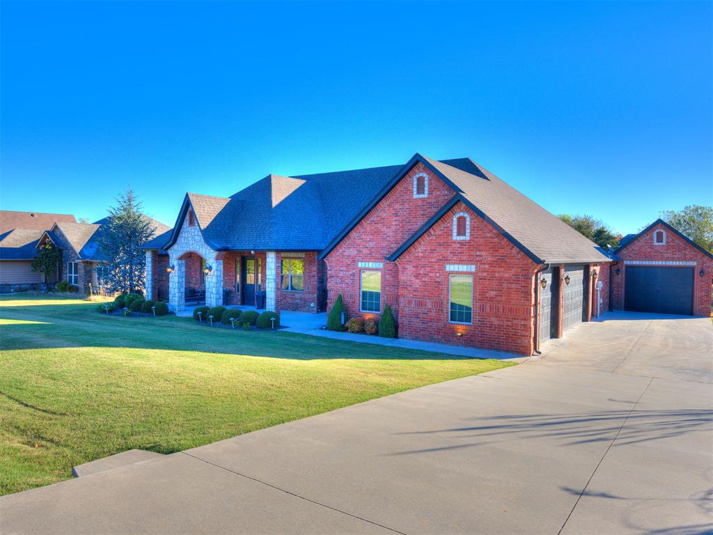 640 Westwind Drive