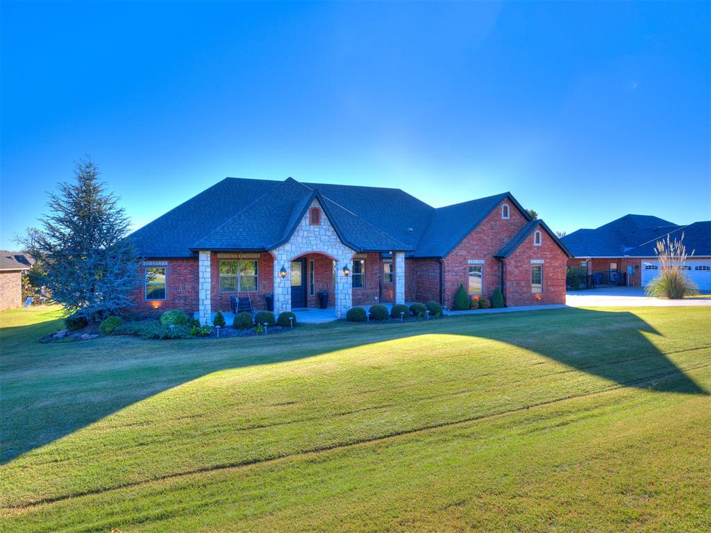 640 Westwind Drive