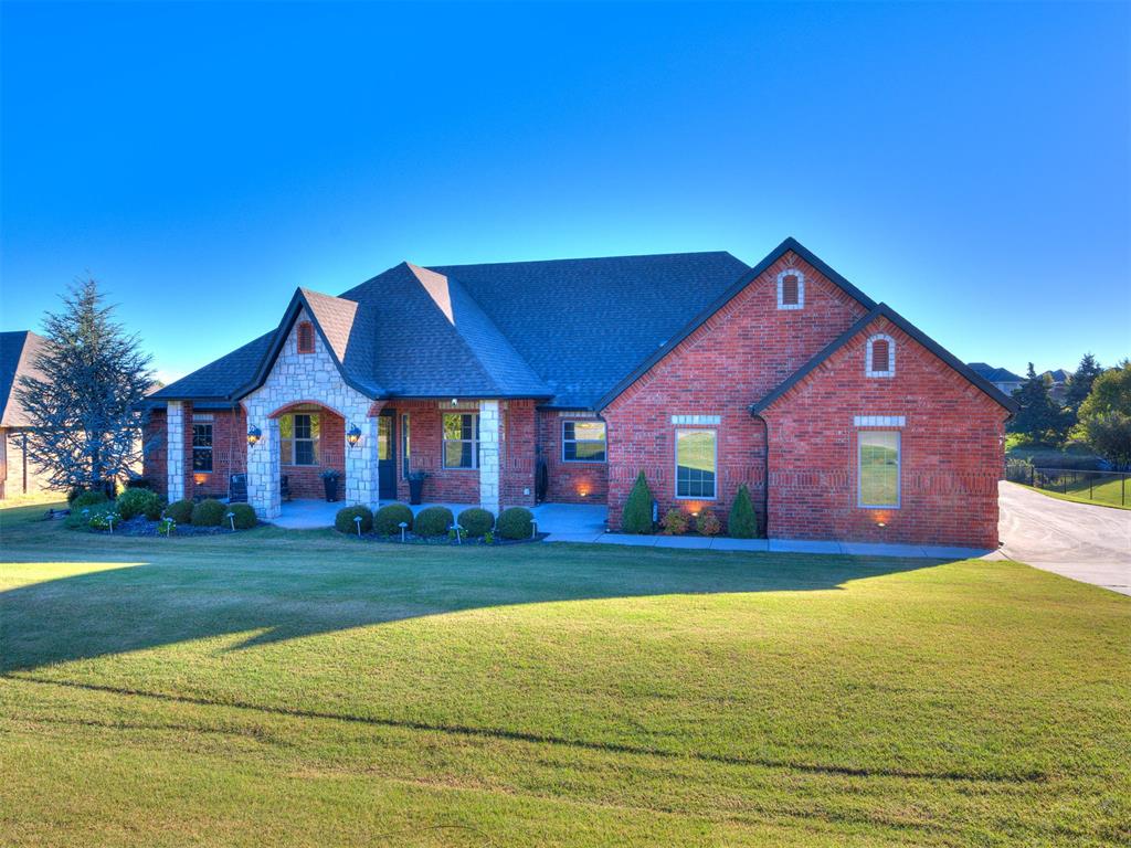 640 Westwind Drive