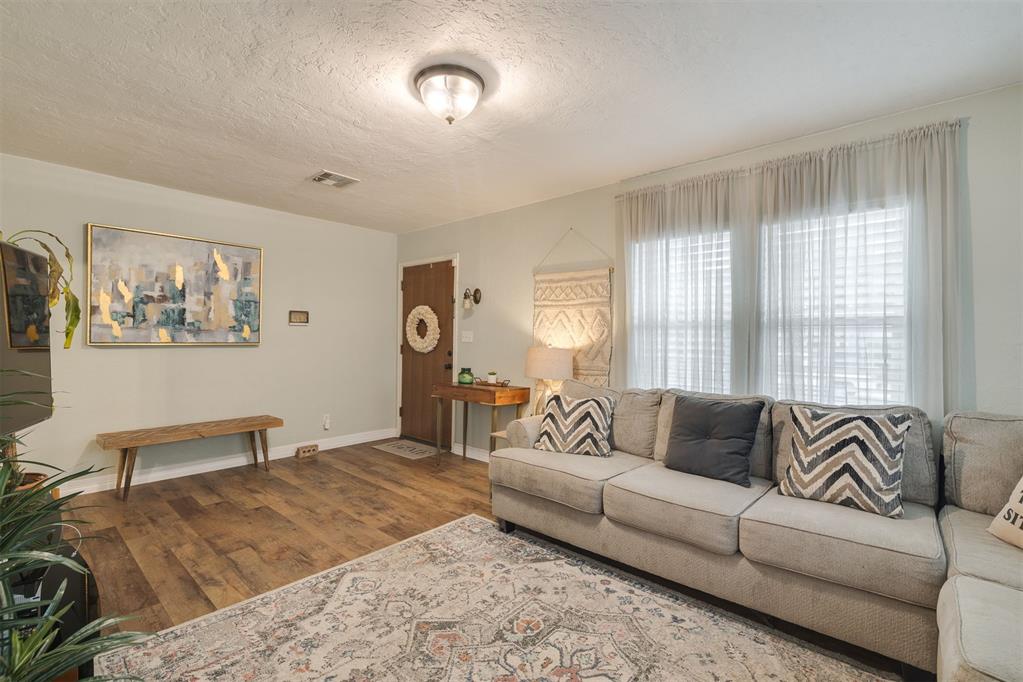 4816 S Hudson Avenue