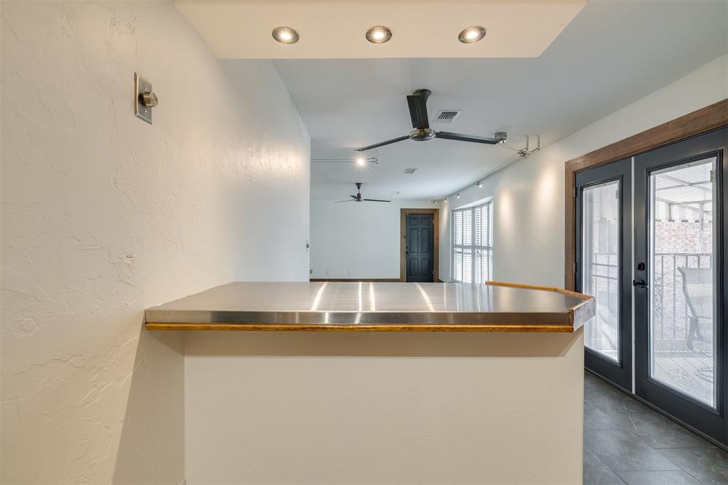 2527 NW 62nd Street Unit: 214
