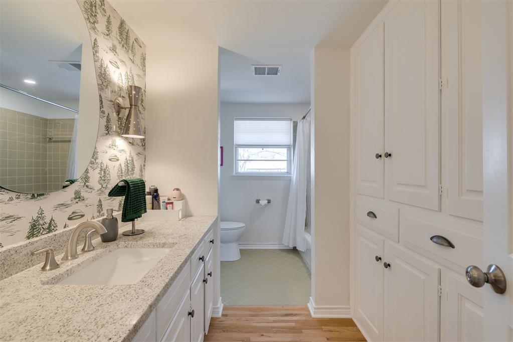 2225 NW 45th Street