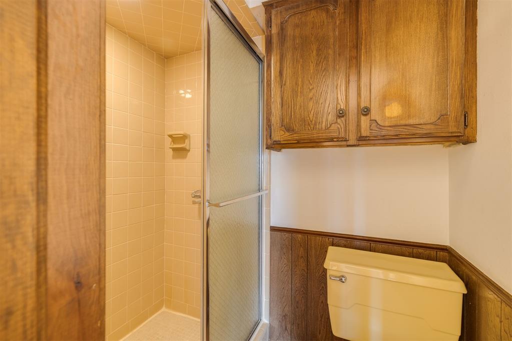 2904 Shadybrook Drive