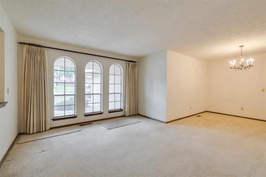 2904 Shadybrook Drive