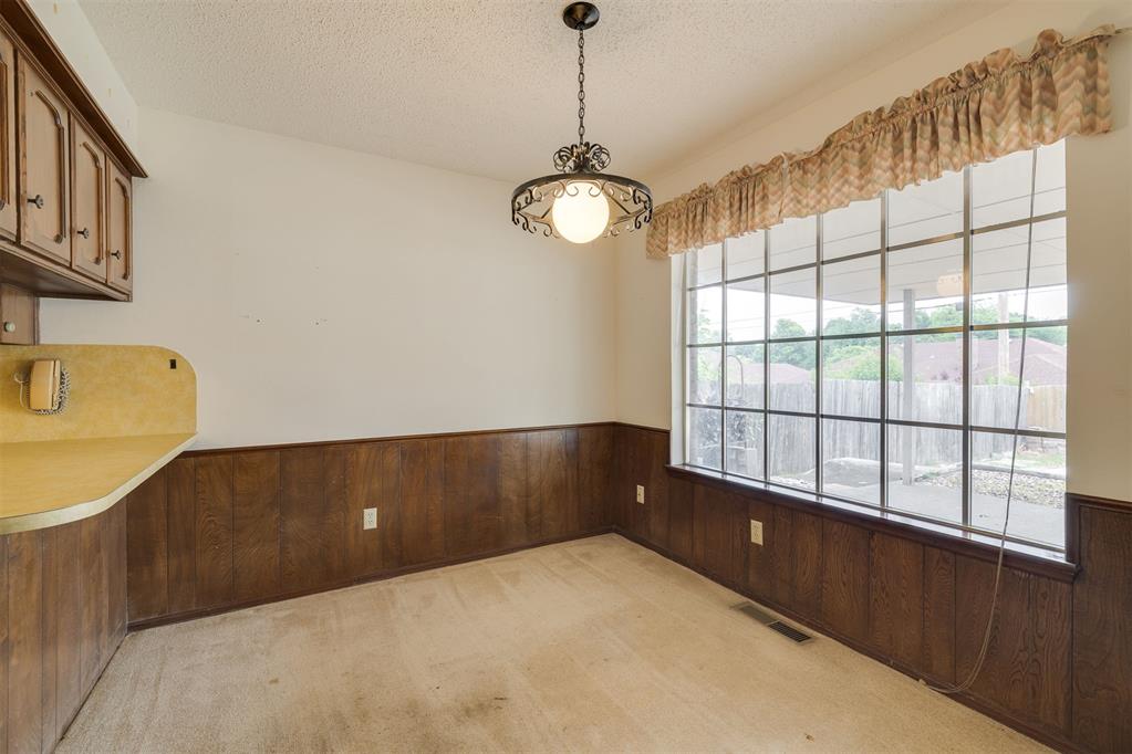 2904 Shadybrook Drive