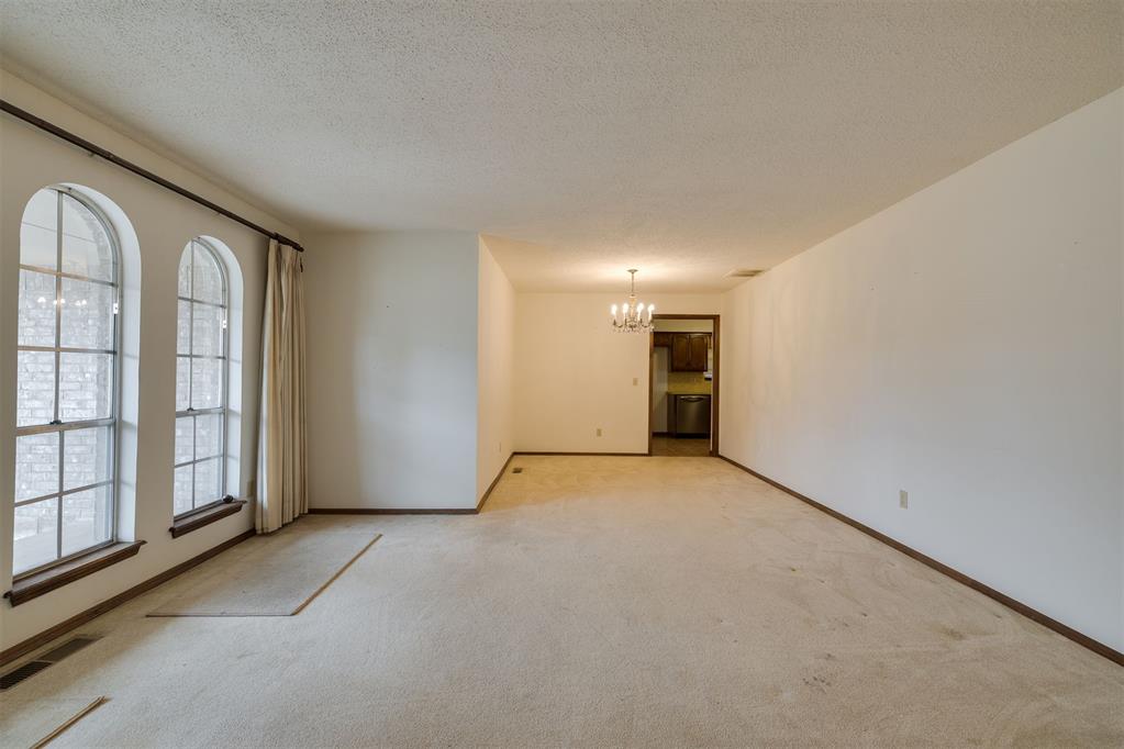 2904 Shadybrook Drive