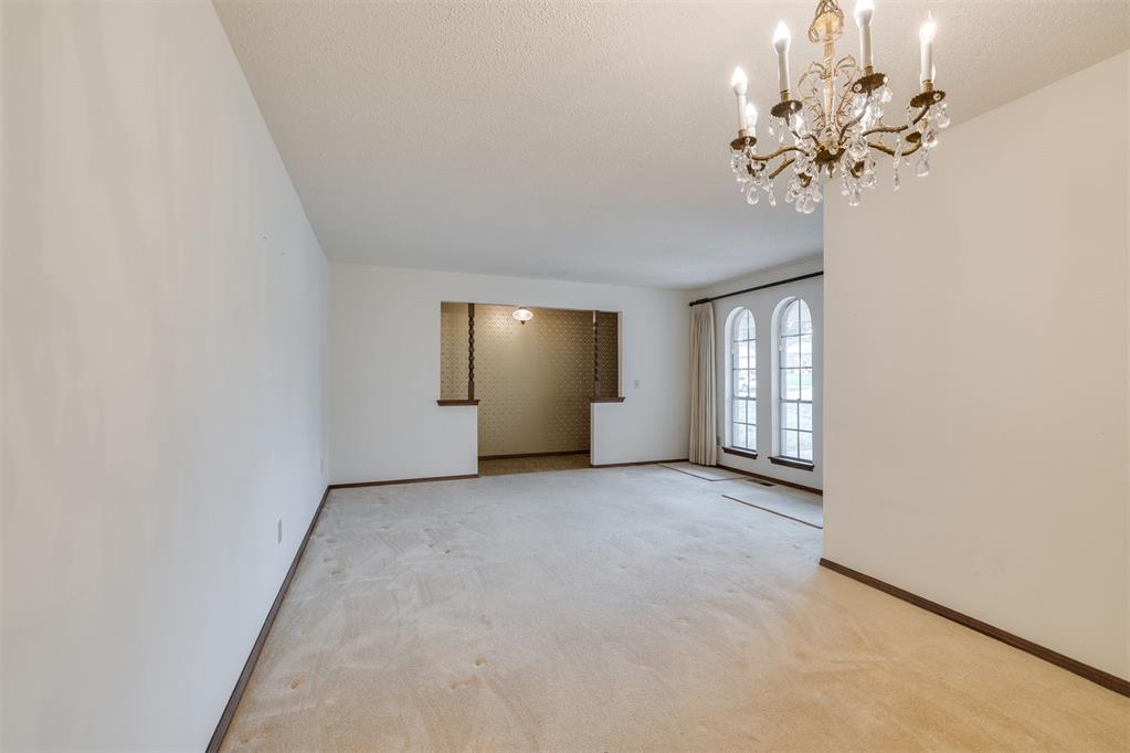 2904 Shadybrook Drive