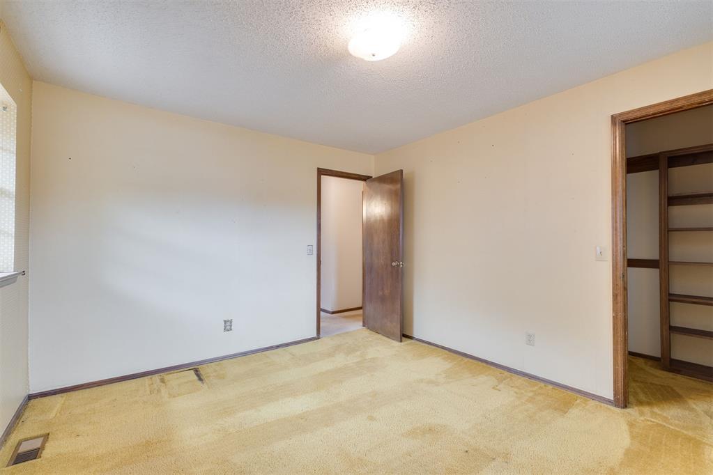 2904 Shadybrook Drive