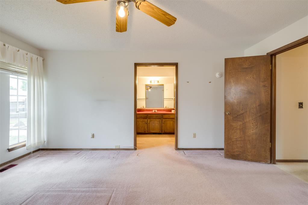 2904 Shadybrook Drive