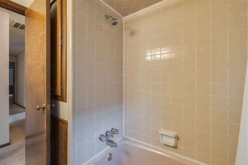 2904 Shadybrook Drive