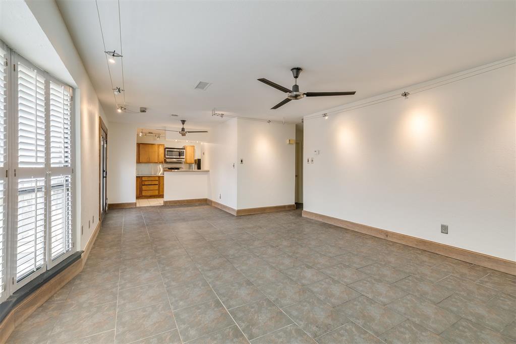 2527 NW 62nd Street Unit: 214