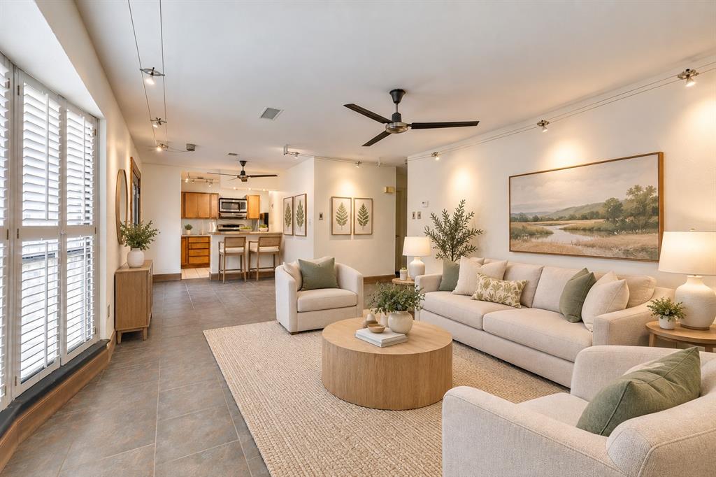 2527 NW 62nd Street Unit: 214