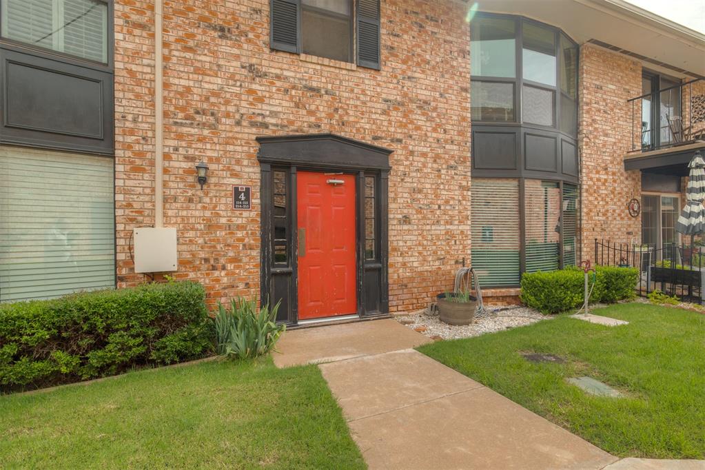 2527 NW 62nd Street Unit: 214
