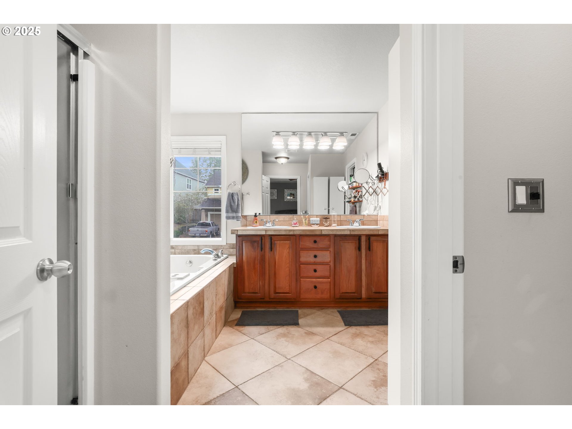 138 N LINK CT